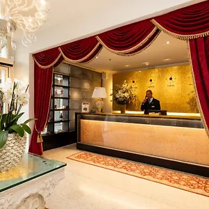 https://a-la-commedia.hotelinveneto.com